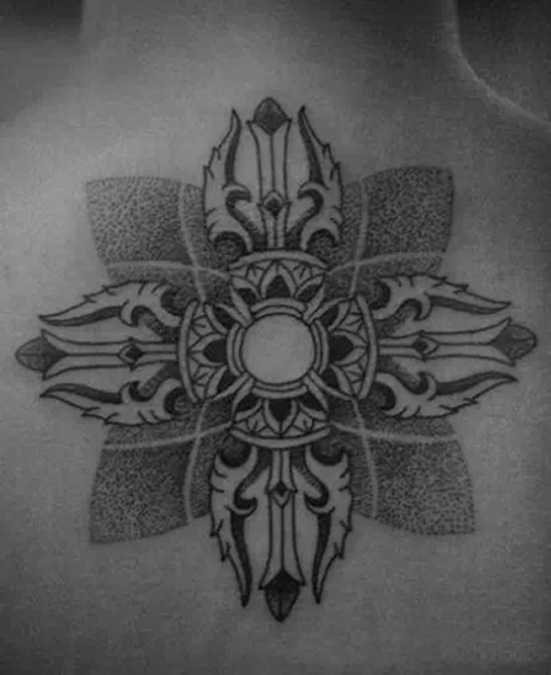 另类黑色点线面纹身