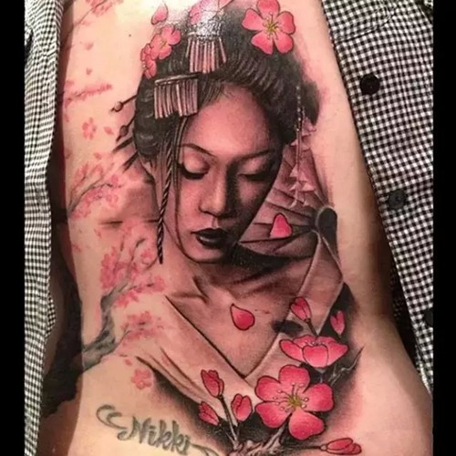 惊艳的满背纹身