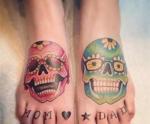 独具趣味的脚背纹身