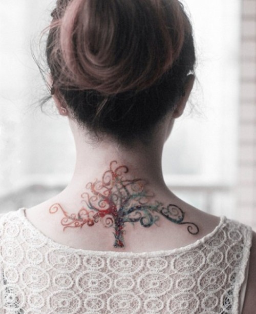 颈后背小图案纹身
