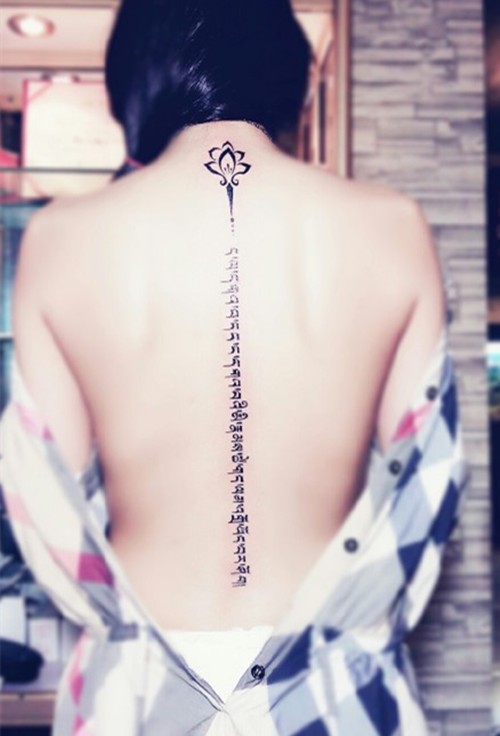 一组个性的经典梵文纹身
