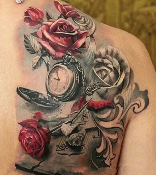 背部大气钟表纹身