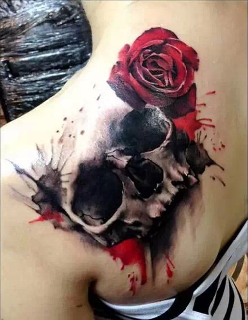 爱美的骷髅头纹身