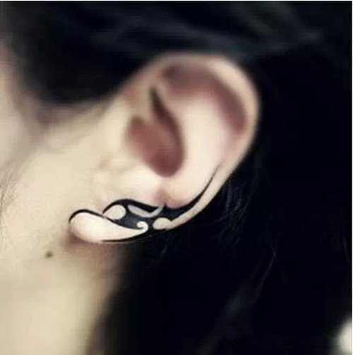 简洁时尚图腾纹身