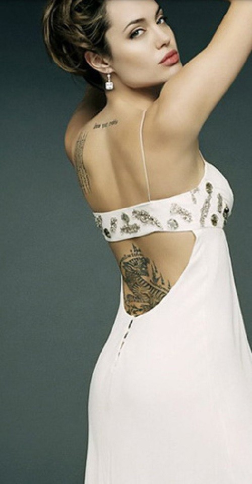 安吉丽娜·朱莉纹身