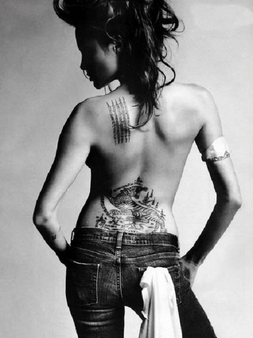 安吉丽娜·朱莉纹身