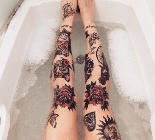 迷人花大腿纹身