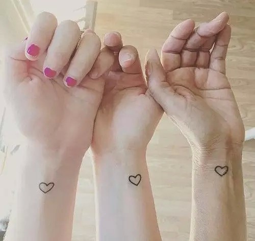 一辈子的闺蜜  一辈子的纹身