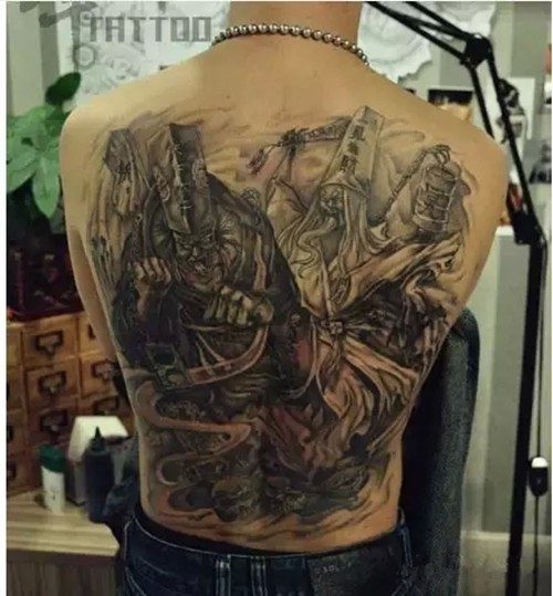 赏善罚恶鬼差之满背黑白无常纹身