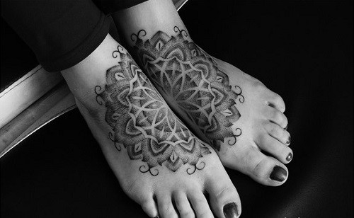 点刺纹身，特别复杂的纹身