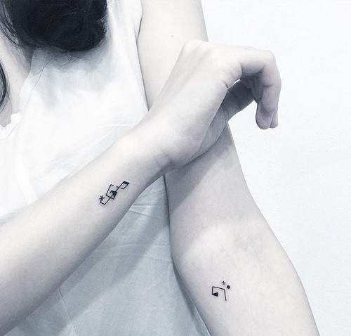 黑白迷你纹身