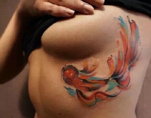 栩栩如生的小鱼纹身