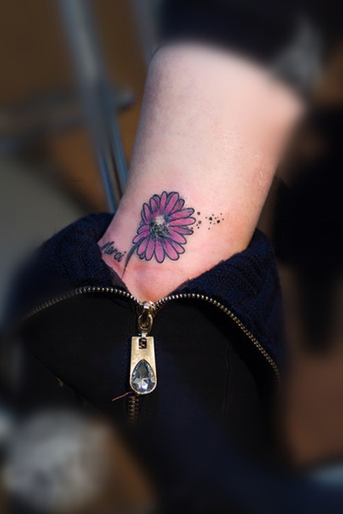 隐藏在心中的爱  浪漫小雏菊纹身