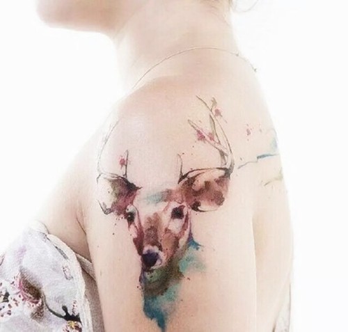 森林系个性小鹿纹身