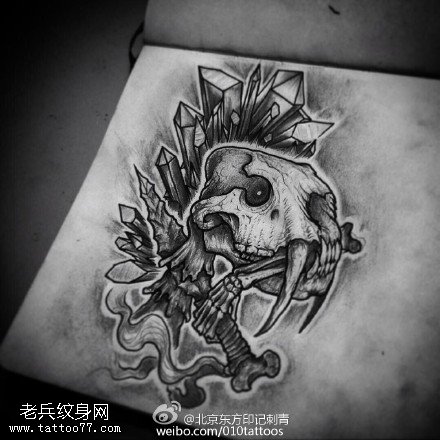 手稿骷髅螺丝钉纹身图案