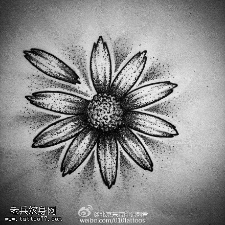 手稿花瓣纹身图案