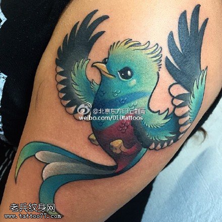 小腿的小鸟纹身图案