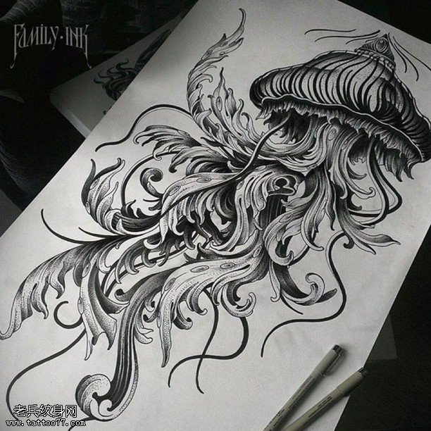 手稿黑灰水母纹身图案