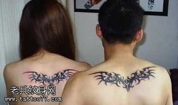 翅膀情侣纹身的图案