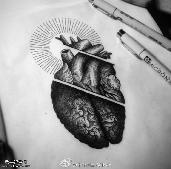 手稿的脑子心脏纹身图案