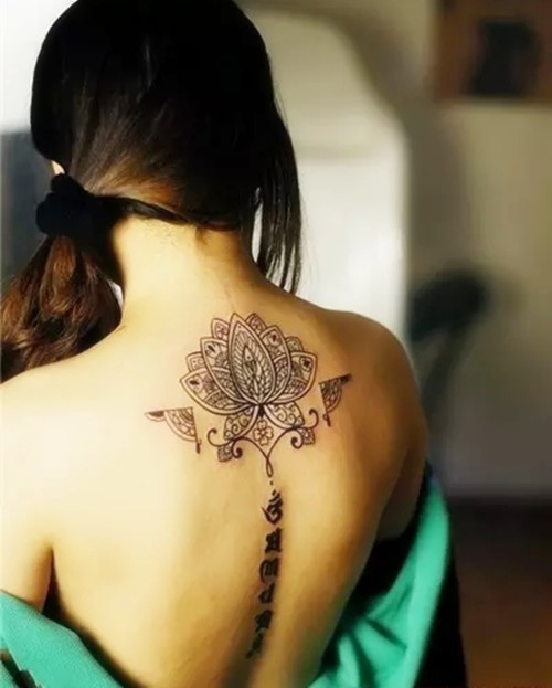 时尚个性梵花图腾纹身