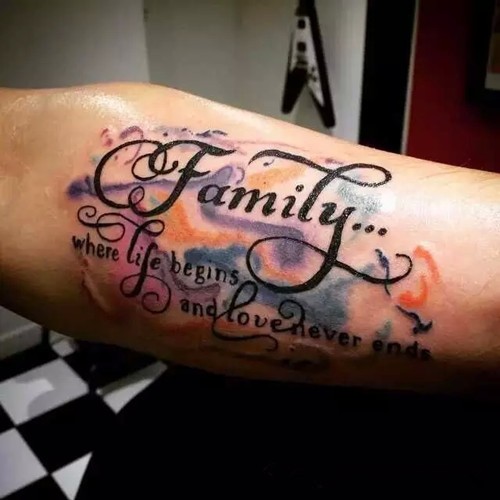 创意彩色泼墨字母纹身