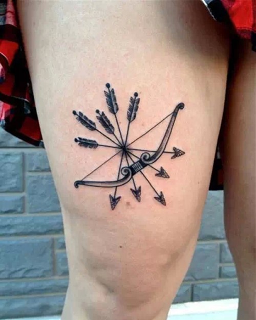 漂亮纹身与性感大长腿