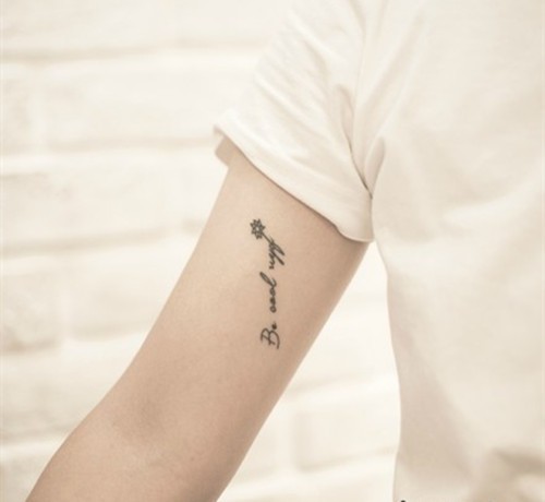 唯美手臂英文纹身