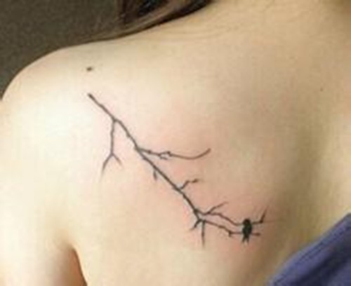 简单的树枝纹身图片
