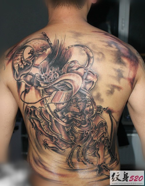 另类满背夜叉纹身