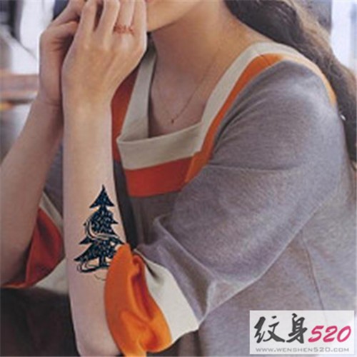圣诞精选之圣诞树纹身图案大全