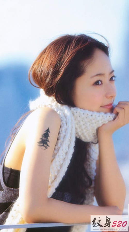 圣诞精选之圣诞树纹身图案大全