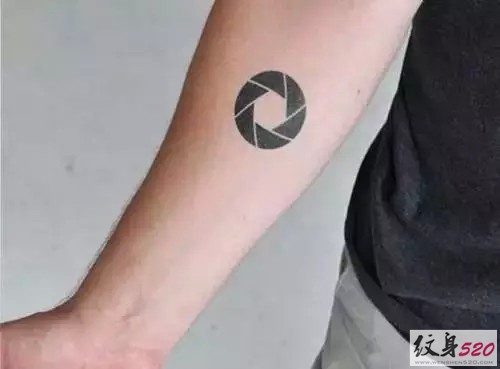 独属男生的小图案纹身  So Cool