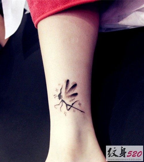 驻足在小腿上的小精灵