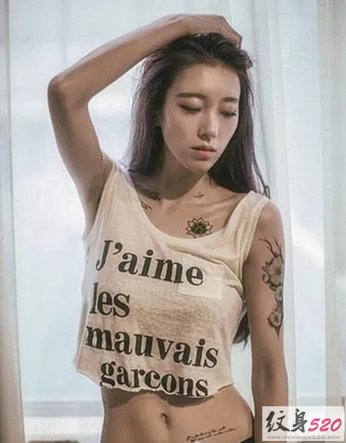 美女清凉纹身秀