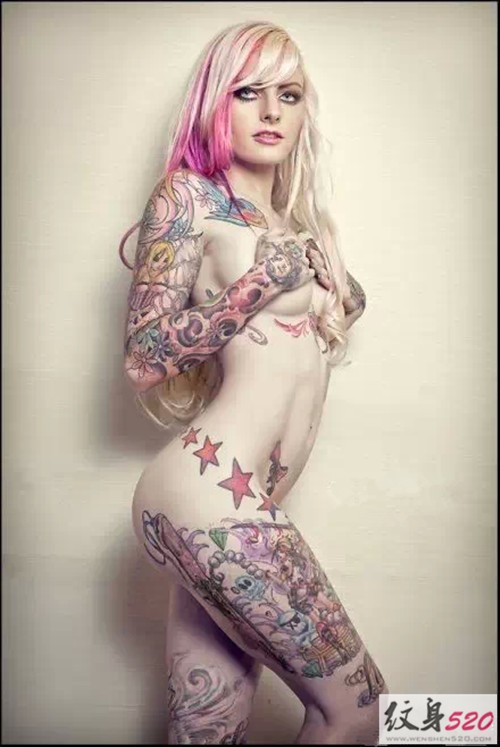 妖娆的花臂女郎