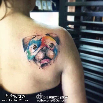 肩膀水彩小狗狗纹身图案