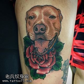 大腿的狗狗玫瑰纹身图案