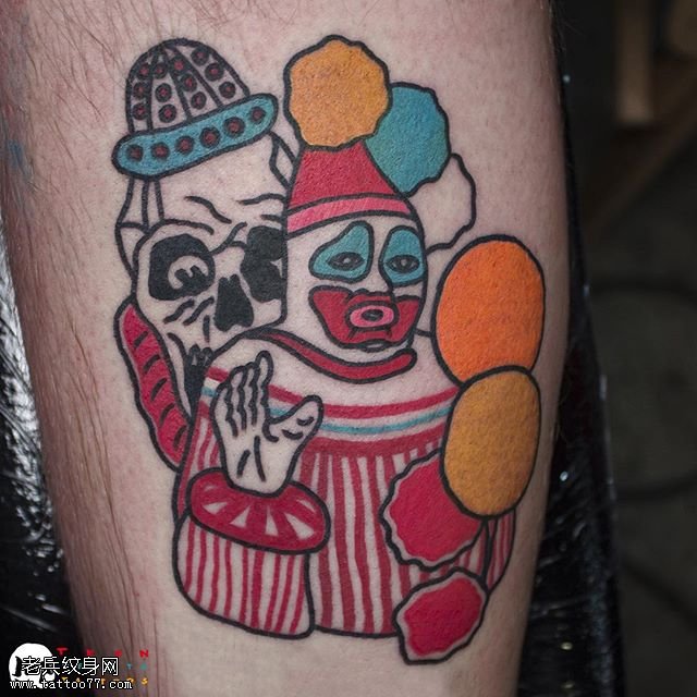 小腿彩绘两个小丑纹身图案