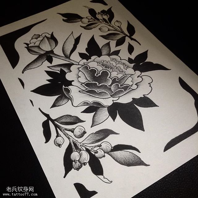 手稿的素描的牡丹花纹身图案