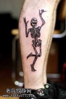腿部骷髅人纹身图案