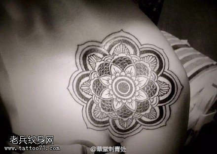 肩膀经典梵花纹身图案