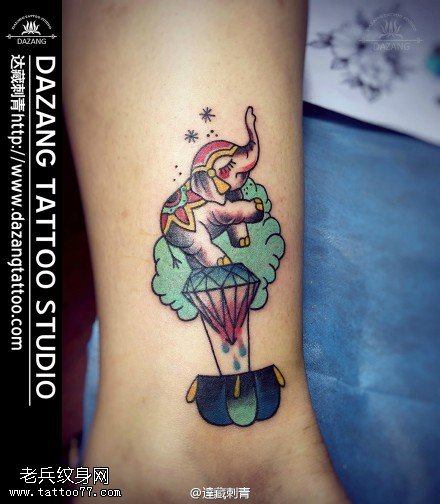 梦幻中的小象纹身图案