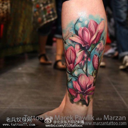 小腿的玉兰花纹身图案
