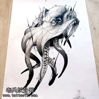 手稿一只章鱼纹身图案