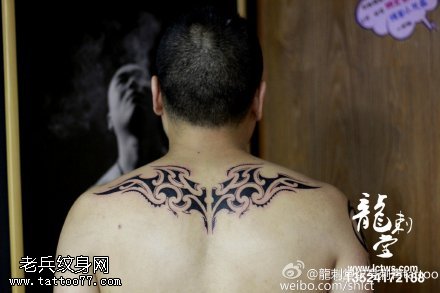 肩部翅膀图腾纹身图案