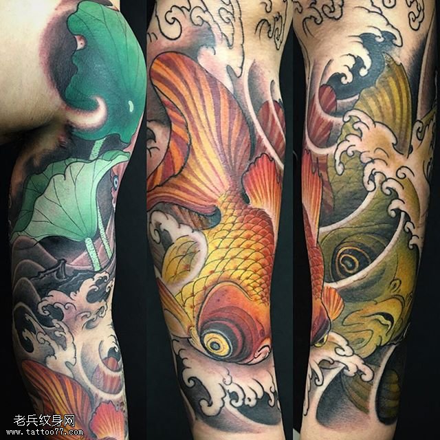 肩部荷叶金鱼纹身图案