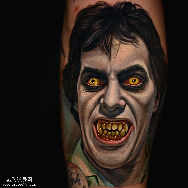 胳膊上的吸血鬼纹身图案