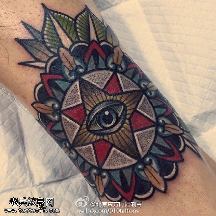 小腿的梵花眼睛纹身图案