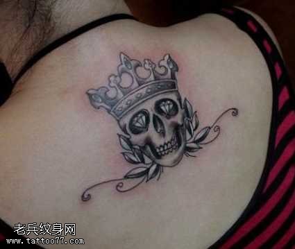 背部骷髅头纹身图案